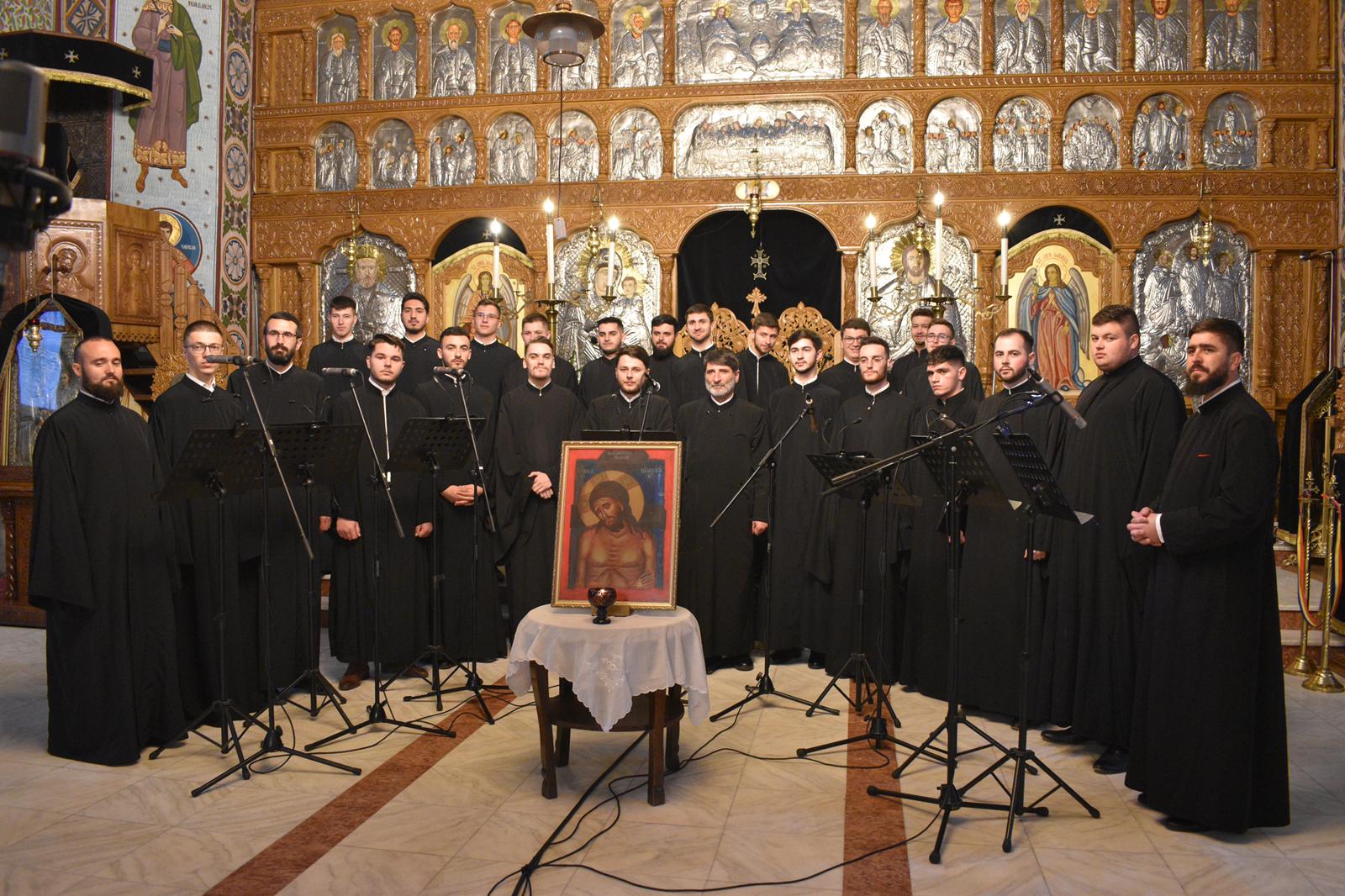 Grupul Psaltic „Sf. M. Mc. Chiriachi" al Catedralei Episcopale din Huși