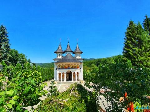 Mănăstirea Sihăstria (Sursă foto: facebook.com/ManastireaSihastria)